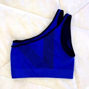 Fabletics sports bra